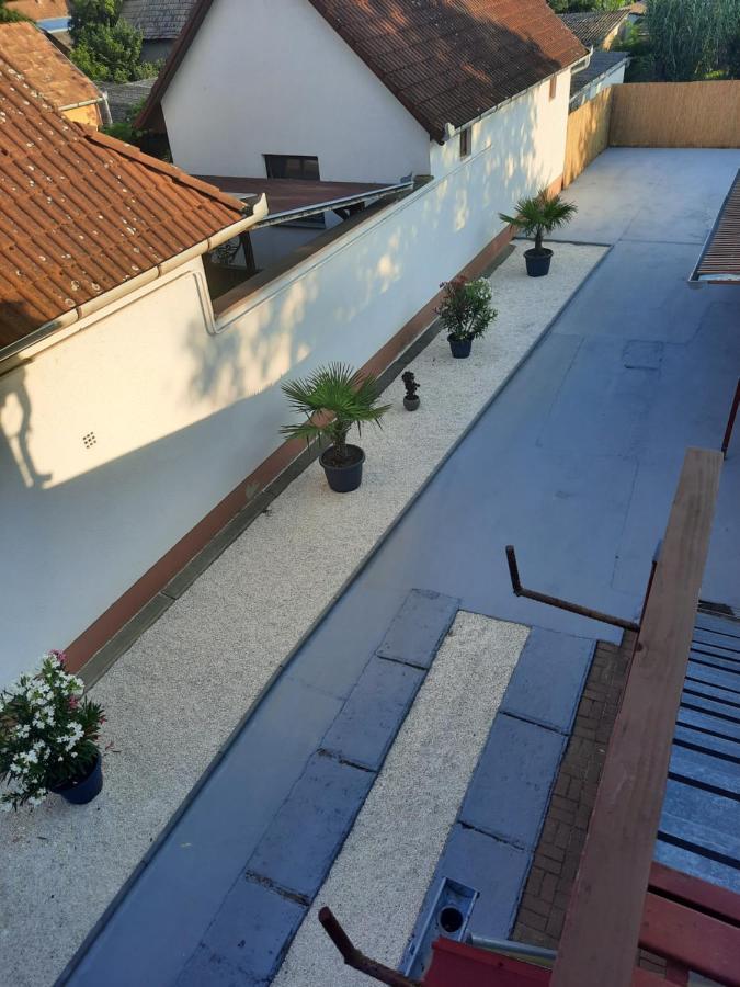 Galeria Vendeghaz Apartamento Hajdúszoboszló Exterior foto