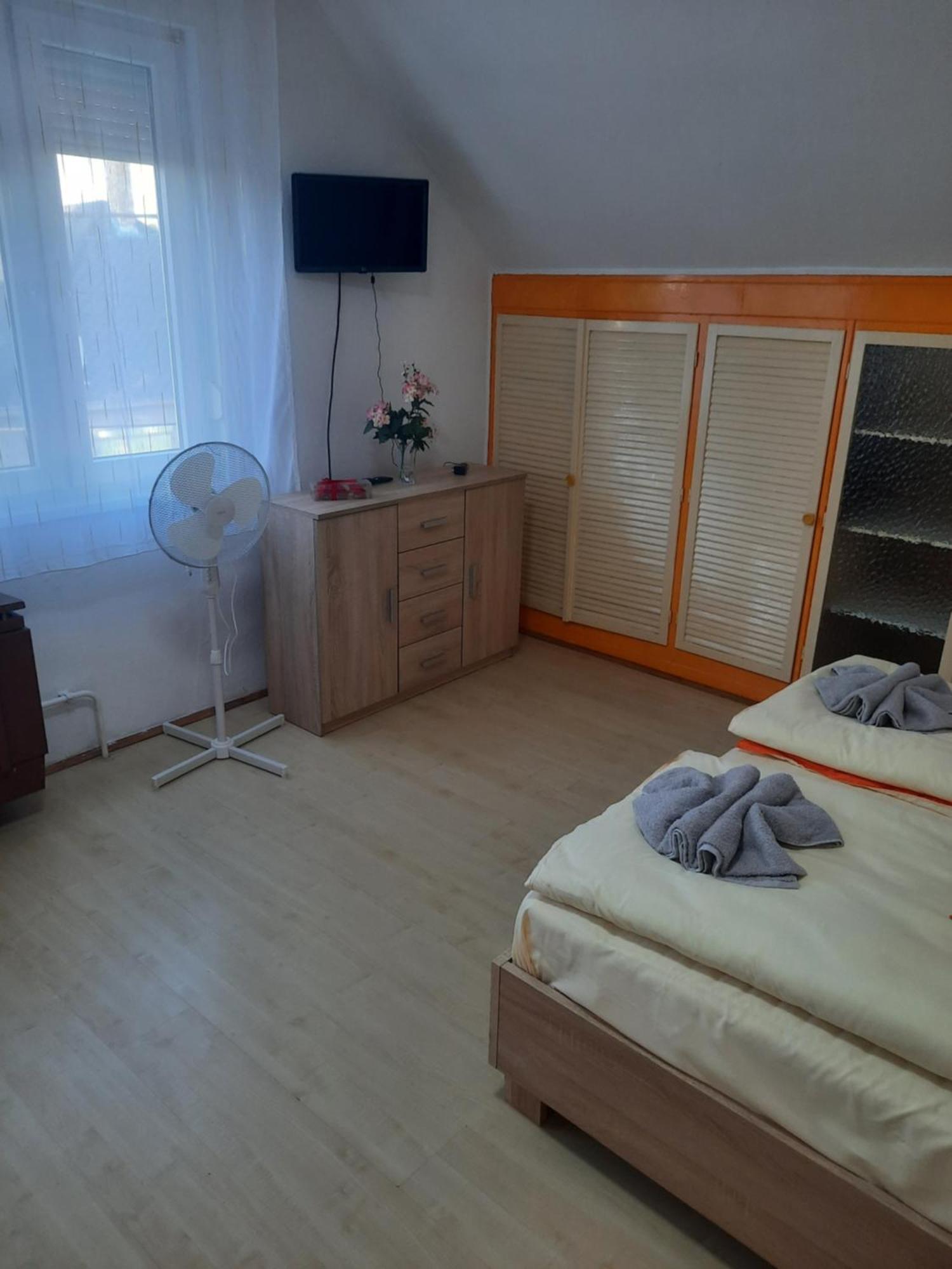 Galeria Vendeghaz Apartamento Hajdúszoboszló Exterior foto