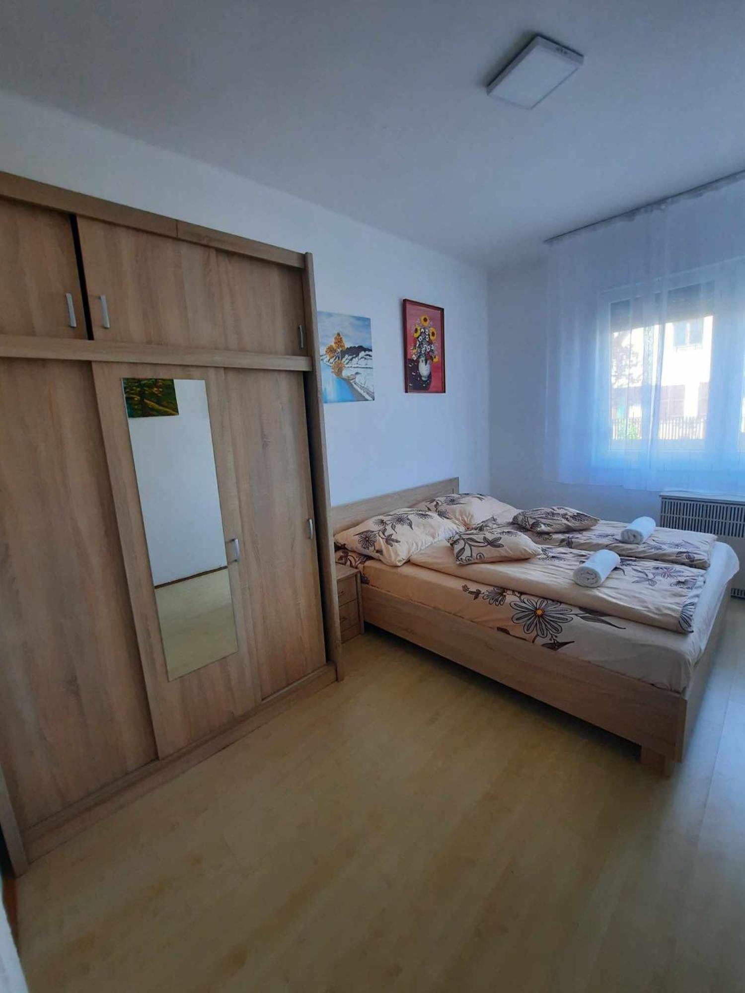 Galeria Vendeghaz Apartamento Hajdúszoboszló Exterior foto